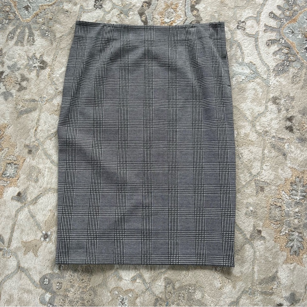 NWT Lord & Taylor Plaid Gray pencil Skirt